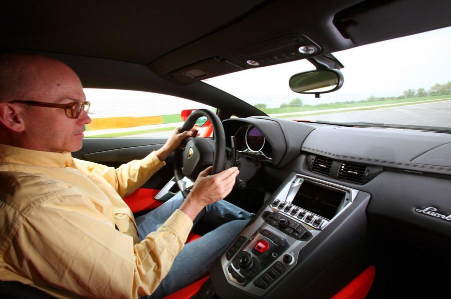  Lamborghini Aventador LP700-4 2011 года  (фото 91 из 204)